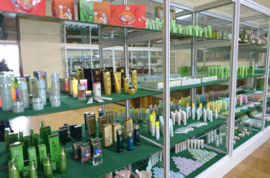 金正恩視察平壤化妝品廠 鼓勵國產品牌走向世界(組圖)